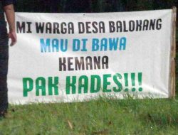 Banner Kritik Transparansi Pemdes Terpasang di Balokang Kota Banjar