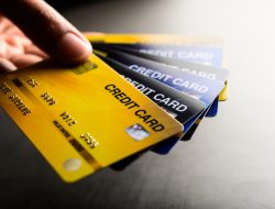 Tips Bijak Pakai Kartu Kredit Agar Tak Terjebak Gaya Hidup Konsumtif