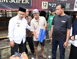 Wakil Wali Kota Banjar Turun Langsung Menyalurkan Bantuan